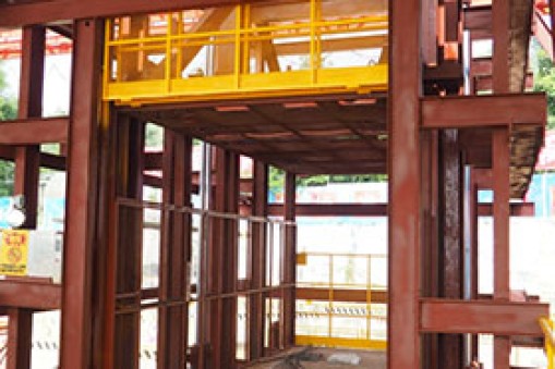 更换施工升降机油管需要注意哪些要点？