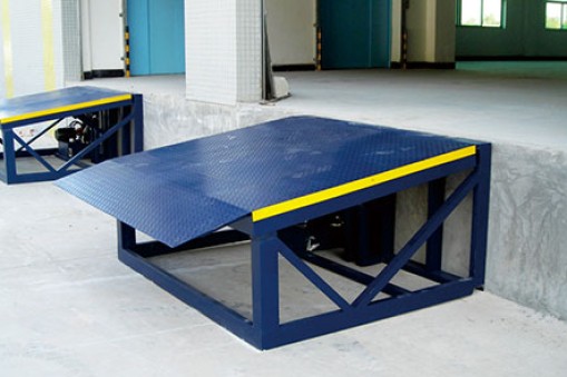 装卸货物登车桥类型有哪些？