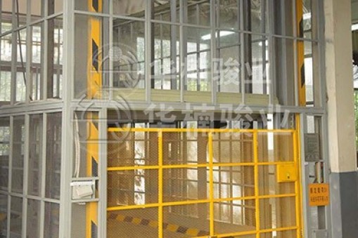 导轨式升降机的导轨有哪些要求？