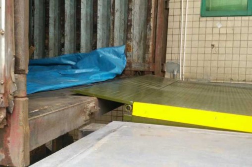 登车桥是如何安装的？