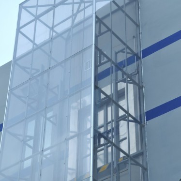 室外超高升降机案例