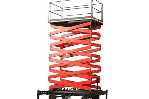 升降机台面发生倾斜的原因是什么？