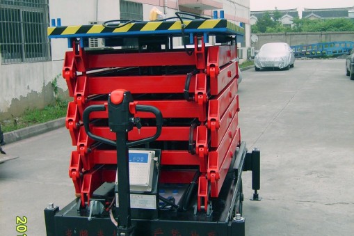 升降机油管爆裂有危险吗？